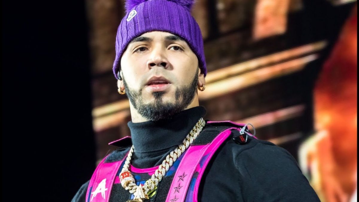 Anuel arrasa en las listas de Billboard con su álbum "Emmanuel